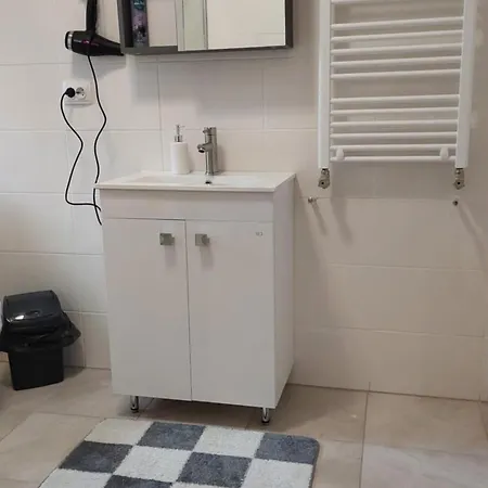 файний будинок