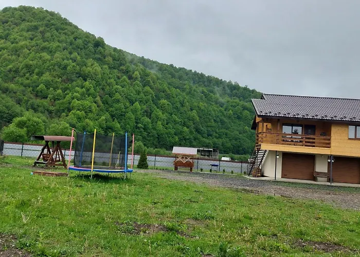 файний будинок Mizhhirya (Transcarpathia)